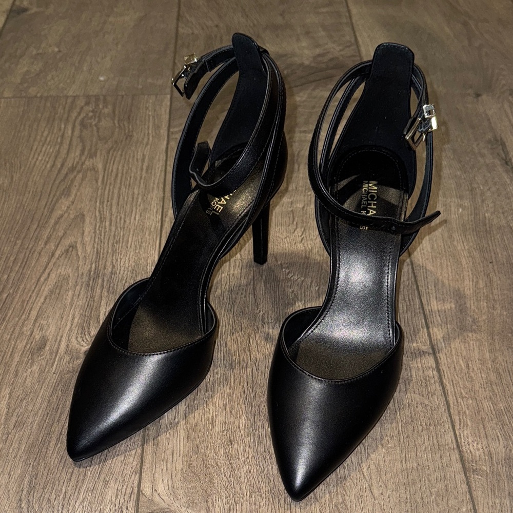 New Michael Kors Mirabel pumps size - 5.5M
